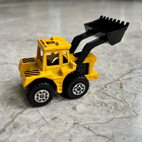 🎈2/$30 - Vtg MATCHBOX Superfast No. 29 “Caterpillar” TRACTOR SHOVEL. ©️1976. - Picture 2 of 8